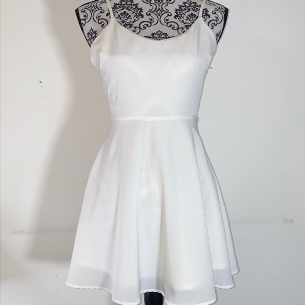 Forever 21 White Mini Dress Size Small - Picture 2 of 8